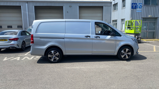 Mercedes-Benz Vito L2 Diesel Rwd 116CDI Select Van 9G-Tronic - Image 8